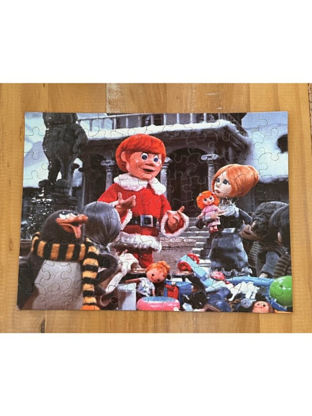 Santa Claus is Coming' to Town 9x12 100 Puzzle "Toys For The Town” Christmas